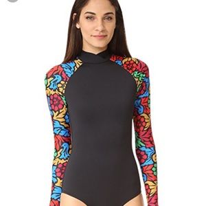Seea Gaviotas Surf Suit size SMALL